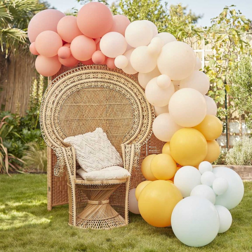 Luftballonbogen in gedämpften Pastelltönen (Bausatz)